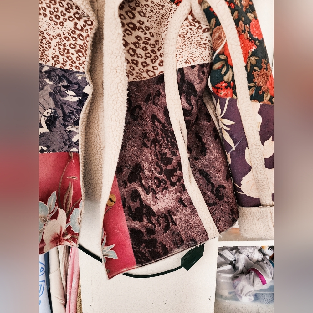 "TRAVEL SMITH" WOMEN'S GLAM BOHO SHERPA WINTER COAT - MULTI - Picture 2 of 4